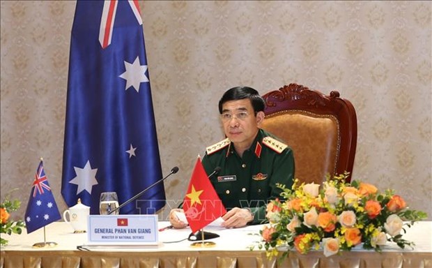 越南国防部部长同澳大利亚国防部部长通电话